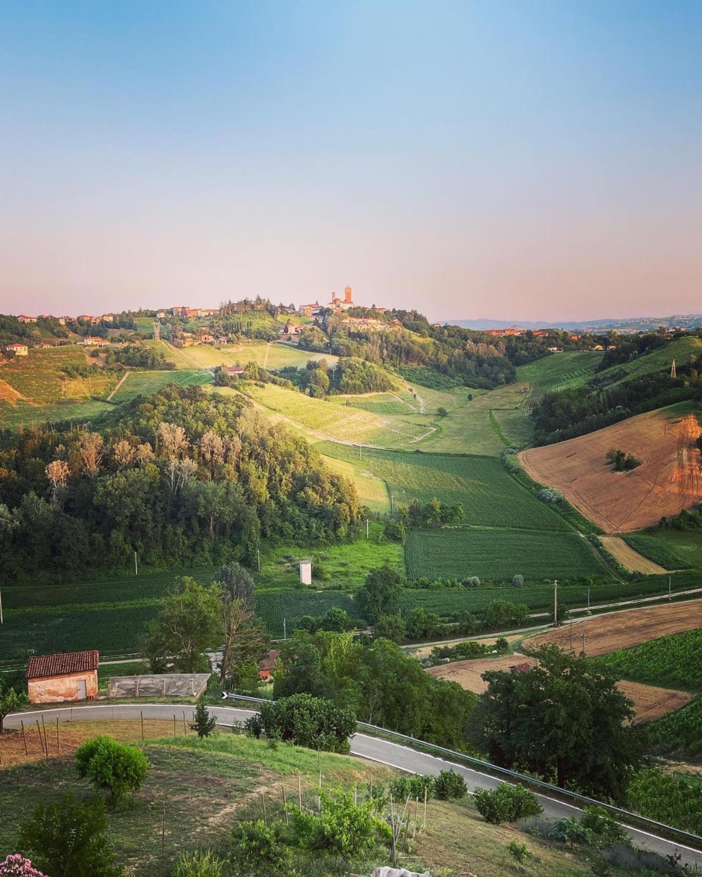 Agriturismo I Suri آستي المظهر الخارجي الصورة