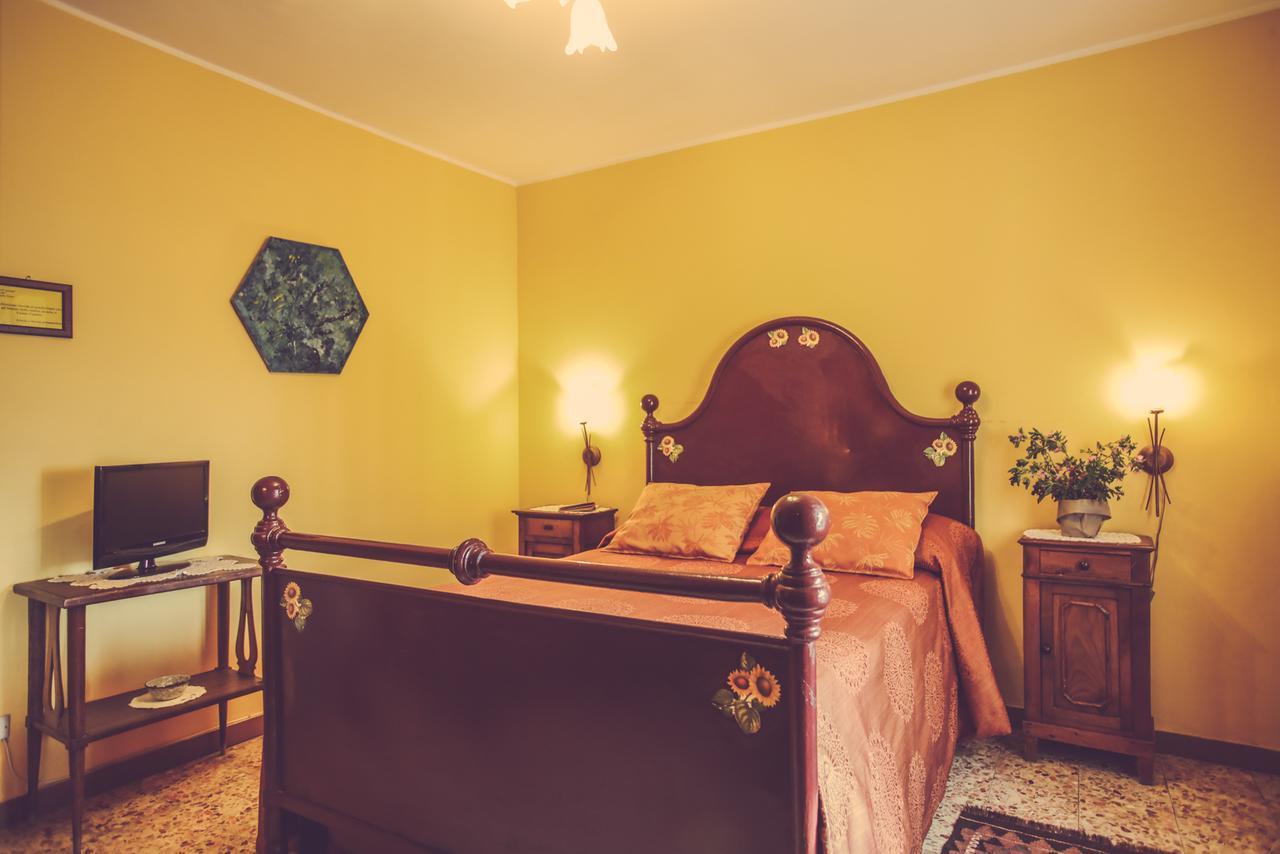 Agriturismo I Suri آستي المظهر الخارجي الصورة