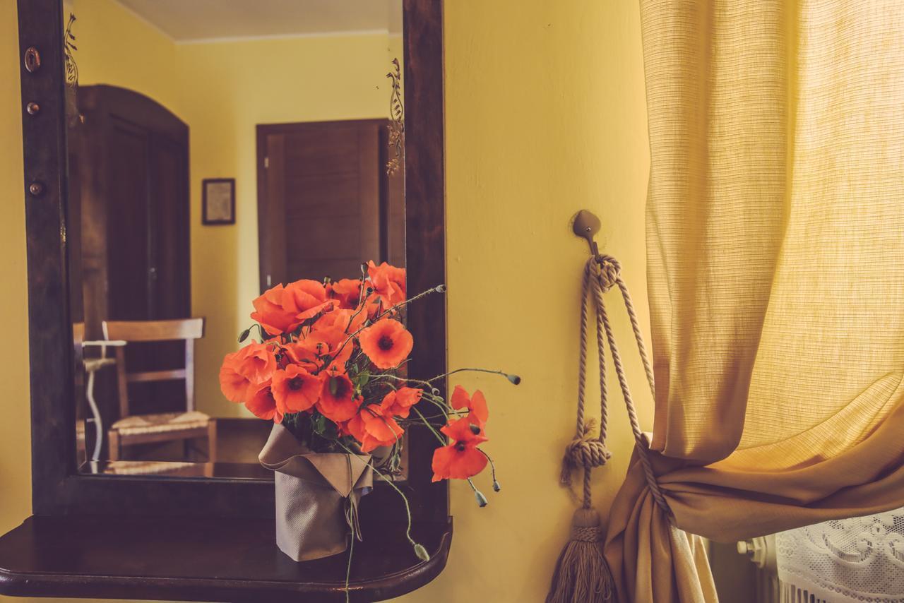 Agriturismo I Suri آستي المظهر الخارجي الصورة